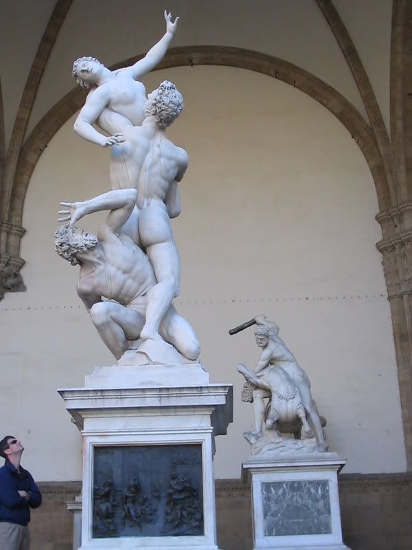 statues near the Uffizi