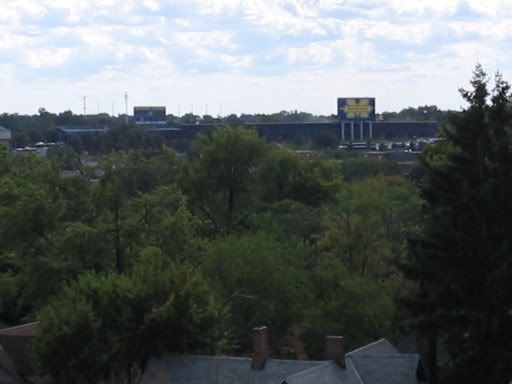 Yes, that is Michigan Stadium... the Big House
