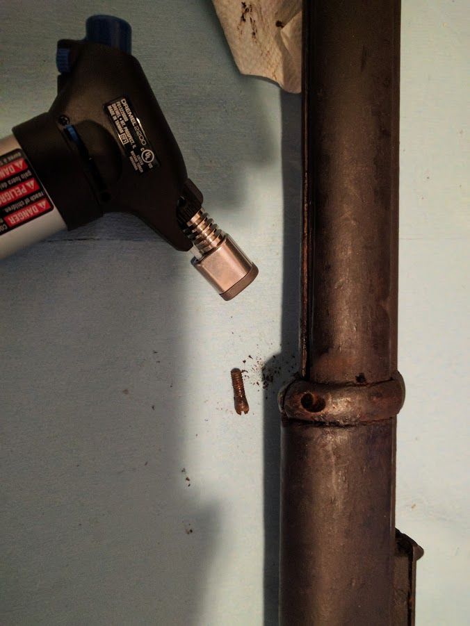 Cleaning a Nepalese cache British MartiniHenry rifle.