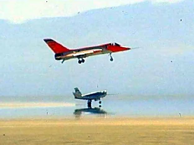 HL-10Landing2.jpg