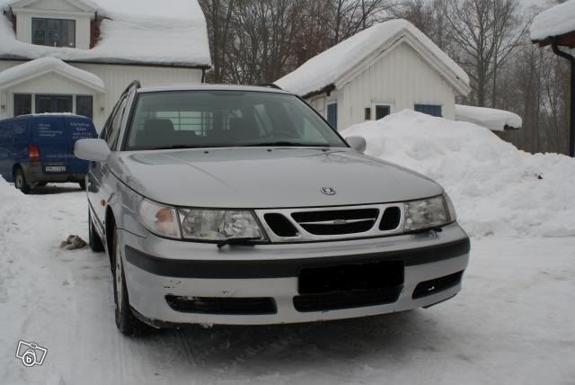 http://i17.photobucket.com/albums/b65/elektronikfreak/Saab_9-5_1x.jpg