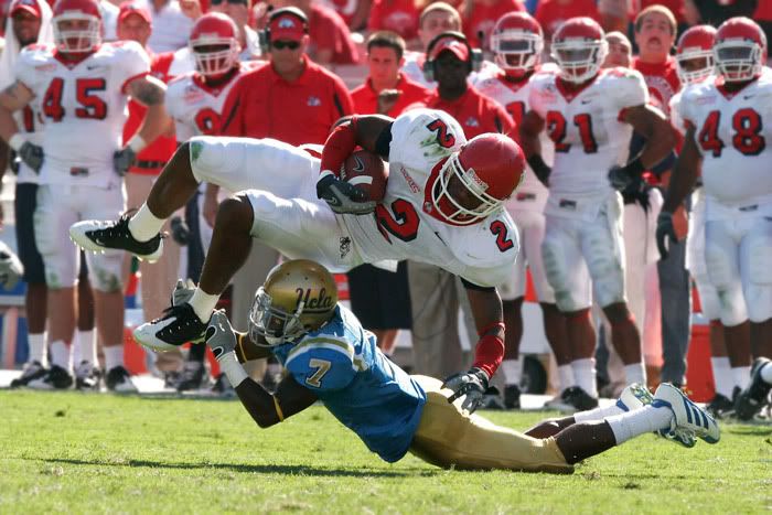 IMAGE: http://i17.photobucket.com/albums/b66/bcole93742/fsu%20football/_MG_1644.jpg