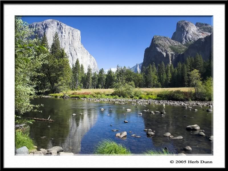 IMAGE: http://i17.photobucket.com/albums/b67/HerbD/Landscape/YosemiteValley.jpg
