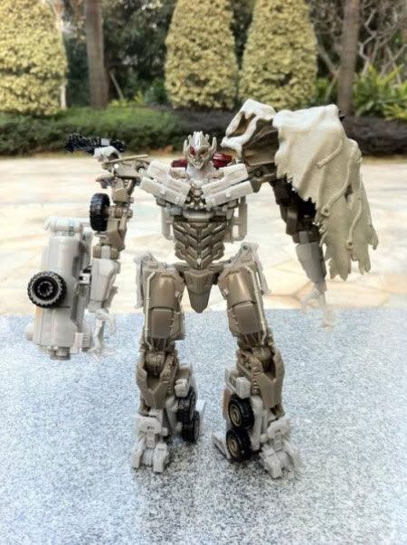 transformers dark of the moon megatron pics. first looks at the Megatron