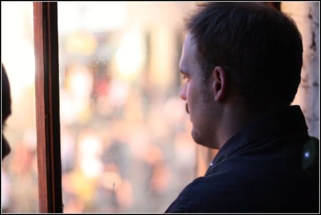 IMAGE: http://i17.photobucket.com/albums/b75/kpretzel3/austin7.jpg