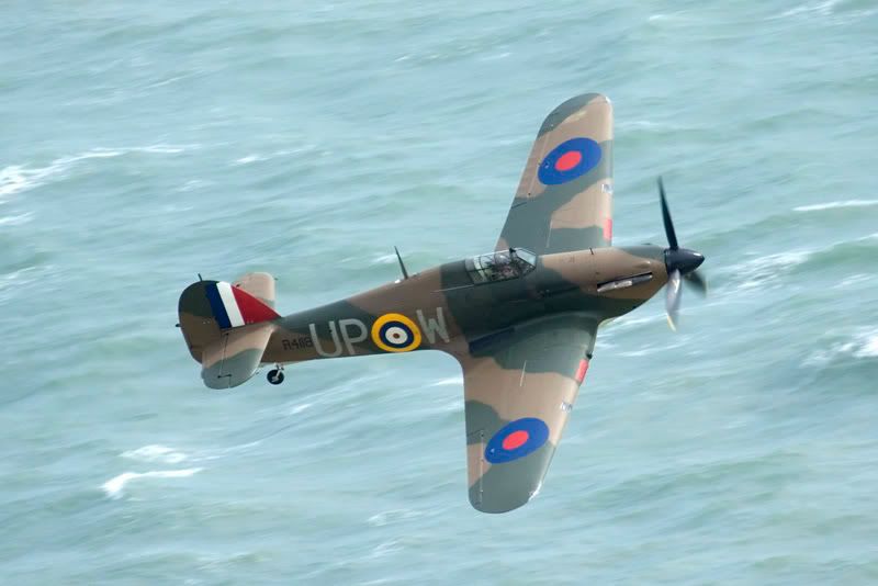 http://i17.photobucket.com/albums/b78/planemadbird/Hurricane2.jpg
