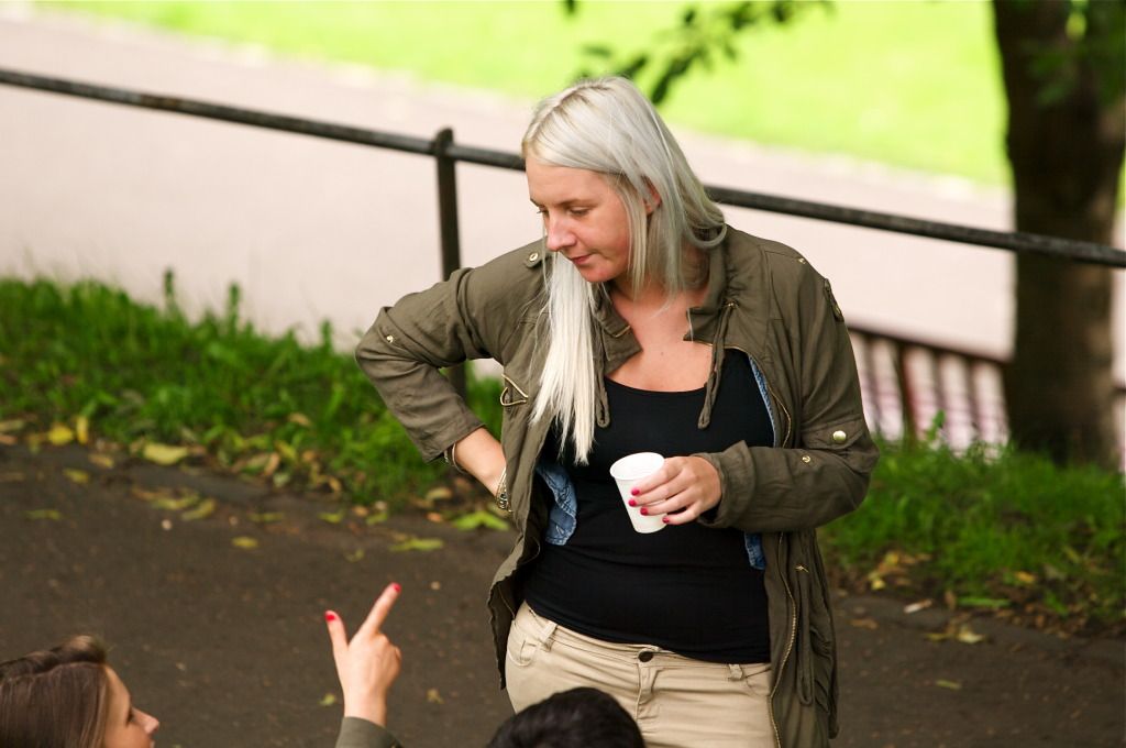 IMAGE: http://i17.photobucket.com/albums/b86/hectormac/Candids/2A5D3872.jpg