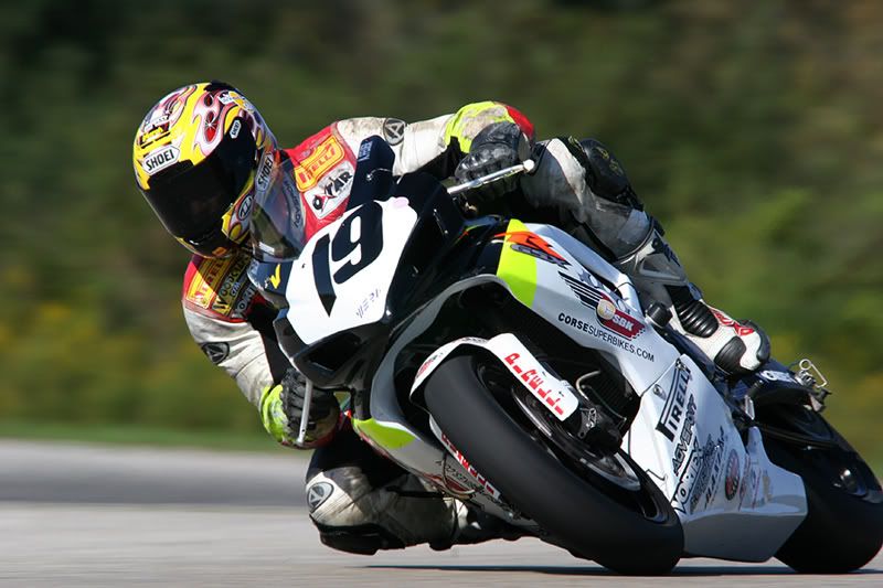 IMAGE: http://i17.photobucket.com/albums/b87/KTGMEASAP/19_2x.jpg