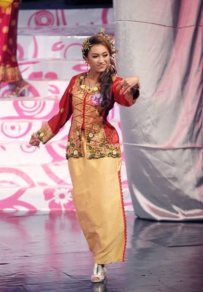 miss asean charming tv 2010 brunei hafizah madihah binti zakaria national costume