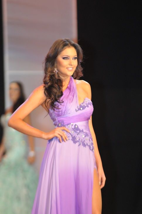 miss continente americano 2011 finalist brazil danielle knidel