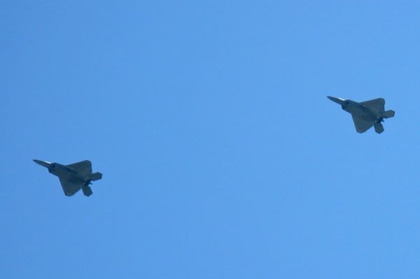 IMAGE: http://i17.photobucket.com/albums/b91/dohp/misc/f22a1824.jpg