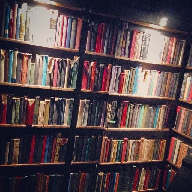  photo bookcase_zpsqdinasjp.jpg