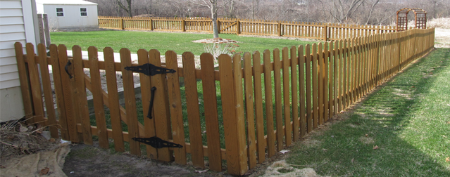 Fence Cleaning and Sealing