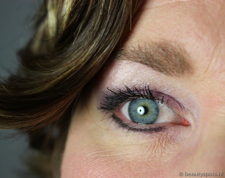 Deborah Milano Secrets of the Smokey Eye