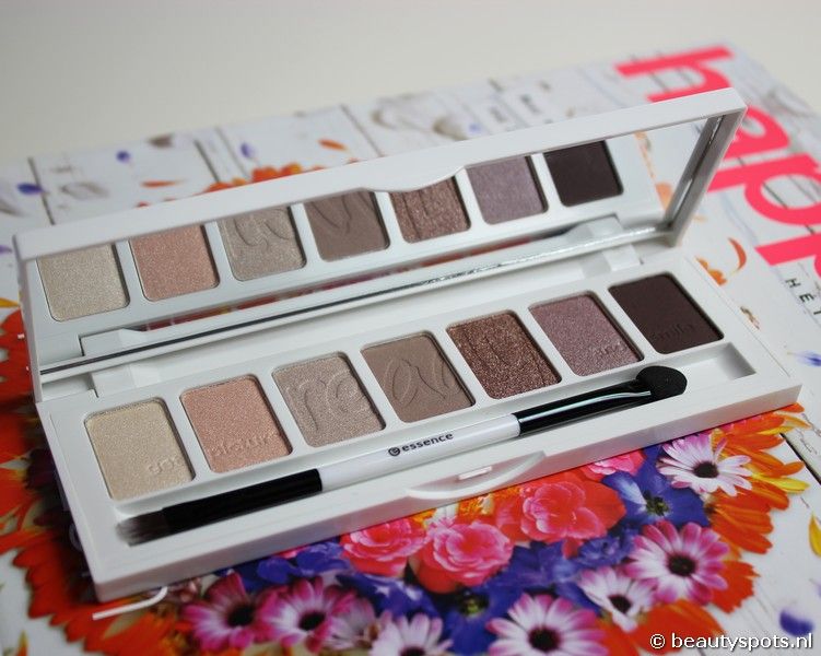 Essence get picture ready eyeshadow palette