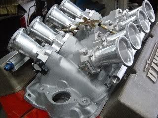This style of Cross Ram EFI manifold is also available for the LSx engines ...
