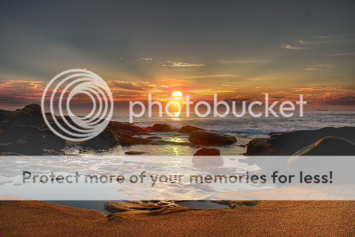 https://i17.photobucket.com/albums/b90/catbox777/umhlanga_sunrise_HDR_big.jpg