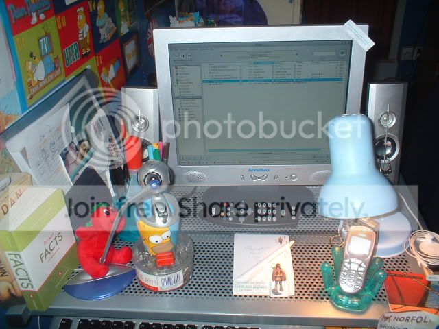 Desk005.jpg
